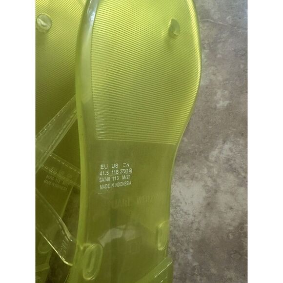 NEW Stuart Weitzman 11 Jelly Flat Sandals Neon Yellow - Picture 3 of 3